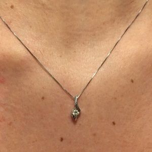 14k white gold, 1/5 carat diamond pendant necklace
